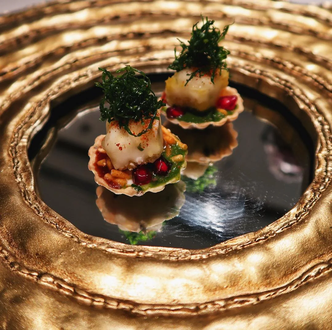 Three small plated bites at Trèsind Studio